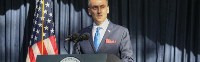 Titolo: SAD ohrabruju Srbiju da donosi mudre odluke