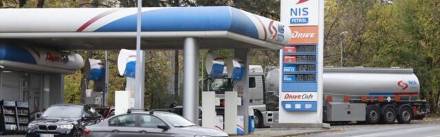 Dobre vesti za NIS: Radnicima isplaćena zarada unapred