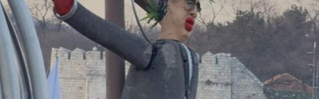 „Данас” стао у одбрану ширења мржње и позива на линч, разапињање и спаљивање као „уметничко изражавање”