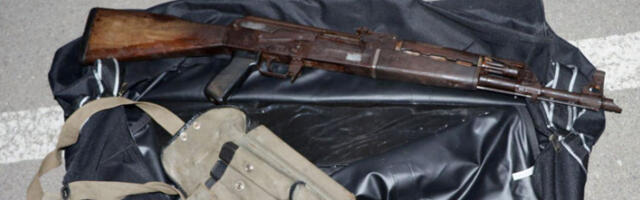 Акција полиције у Младеновцу: ухапшен младић јер је крио аутоматску пушку и муницију