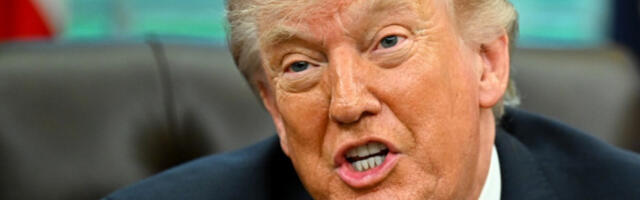 ​Трамп поново критиковао Мерца