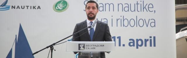 PENAL DOŠAO FOTELJE: Toma Mona se oprašta i kune u Vučića