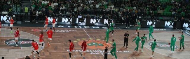 MUČKA PROVOKACIJA GRKA: Ovu zastavu nikako nisu smeli da okače u hali (FOTO)