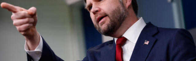 Венс: Смрт жене из Минеаполиса „трагедија коју је она сама изазвала”