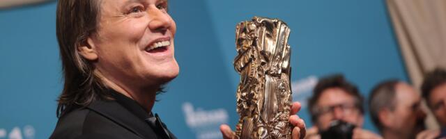 Zašto internet ne veruje da je Džim Keri zaista Džim Keri