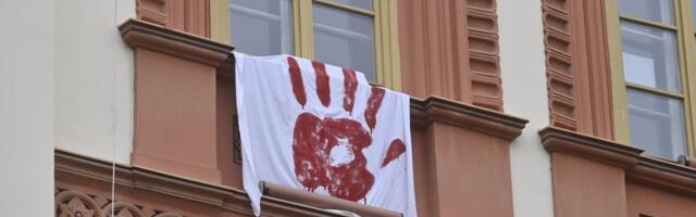 Đokiću, Sinani - Ruke su vam krvave! Vučićević otkrio zašto je devojka skočila sa prozora Filozofskog: Nije želela da se ubije, već...