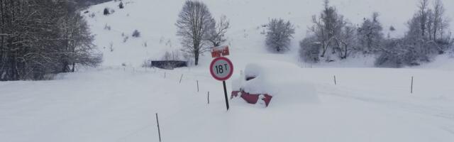 Drama na Durmitoru! Milorad povređen, a selo okovano snegom: Spasioci krenuli, pa se i sami jedva izvukli