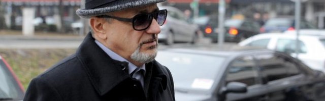 KOSMAJCU KORONA POJELA OBA PLUĆNA KRILA! Kontroverzni biznismen nije imao šanse - OPAKI VIRUS NE BIRA ŽRTVE, UBIJA I BOGATE I MOĆNE!