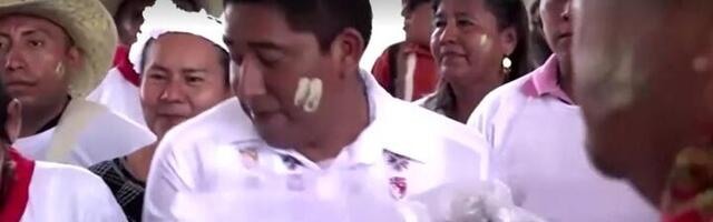 Gradonačelnik oženio ženku aligatora (VIDEO)