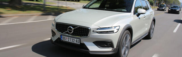 TEST: Volvo V60CC Pro B4D AWD AT8