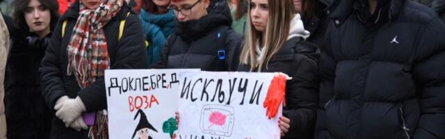 Čekajući JAGODINSKOG ĆURANA: SNS se više NE GAJI u provinciji