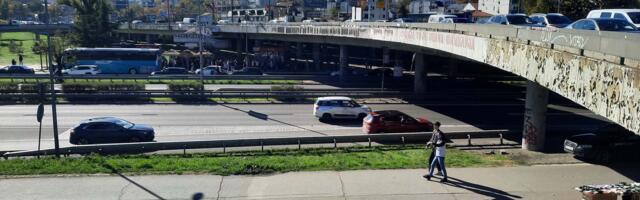 Oštećenja na stubovima nadvožnjaka na Autokomandi, čeka se stručna procena bezbednosti