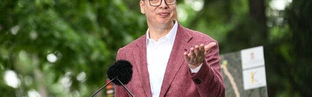 (VIDEO) Predsednik u prodavnici suvenira: Vučić kupio poklone svojoj deci na Kineskom zidu