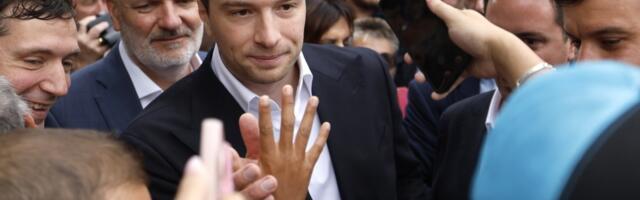 Francuska anketa: Bardela na putu ka Jelisejskoj palati, Melanšon sve opasniji rival