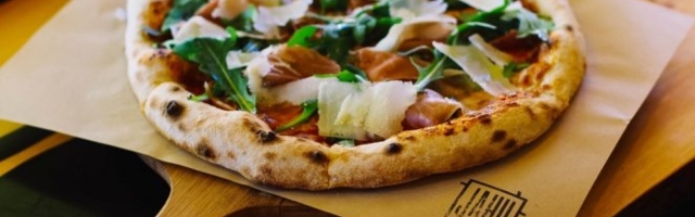 GRČKA PICA PO RECEPTU DŽENIFER ANISTON! Ukusna i zdrava