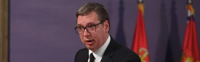 Vučić postojavao ministre na sednici Vlade, govorio o protestu srednjoškolaca i studenata
