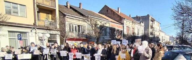 U Vlasotincu po drugi put 15 minuta tišine za 15 žrtava ispod nastrešnice