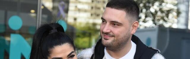 "MISLILI SU DA IMA TUMOR, NIKO NIJE VEROVAO DA JE TRUDNA" Pevač i njegova žena prošli kroz pakao zbog greške lekara, a sada progovorio o velikoj traumi: "Izgubili smo jednu bebu"