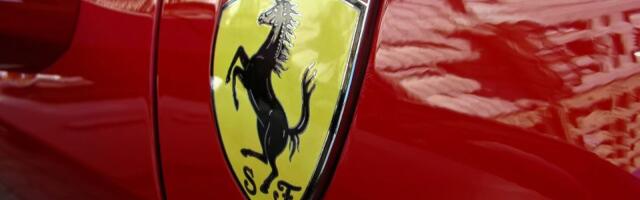 Jedini beli Ferrari 250 GTO sa desnim volanom stiže na aukciju - očekuje se cena od 50 miliona evra