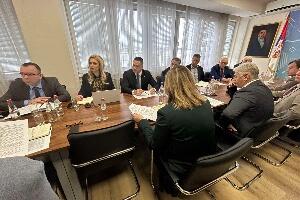 Ружић са ректорима државних универзитета о пројекту државне матуре