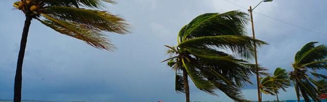 Udarila najjača oluja na svetu: Ugroženi milioni ljudi (VIDEO)