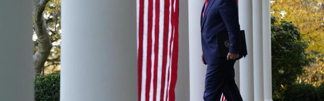 TRAMP SPREMA ČISTKU U BELOJ KUĆI: Predsednik SAD priprema kadrovske promene u kabinetu, na udaru ovi funkcioneri!