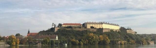 Muškarac pao sa bedema Petrovaradinske tvrđave, sam uspeo da pozove pomoć