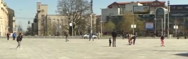 NAKON SKORO DVA DANA POTPUNE IZOLACIJE, LJUDI IZAŠLI NA ULICE! Evo kako danas izgleda centar Beograda! (TV IN)