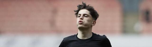 Junajted u problemu pred poslednji derbi u sezoni, očekuje se debi 17-godišnjeg Argentinca