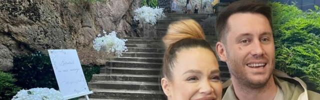 Marija Mikić se danas udaje! Bajkovito venčanje u prestoničkom restoranu: Slavica Đukić Dejanović prva stigla na slavlje, a sve oči uprte u ovog macana!