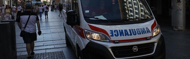 Beba ispala iz hranilice, zadobila prelom lobanje