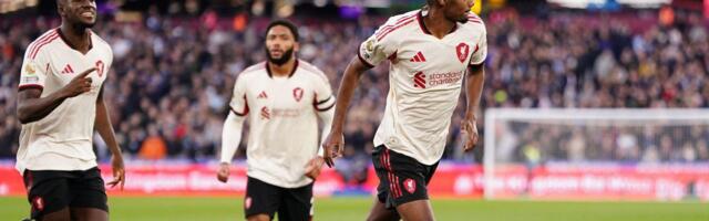 Pet golova na tri meča Premijer lige: Liverpul konačno pobedio, poraz Milenkovićevog Foresta! /VIDEO/