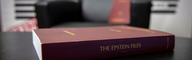 Gejts na sastanku sa osobljem pričao o vezama sa Epstinom: "Nisam video ništa nezakonito"