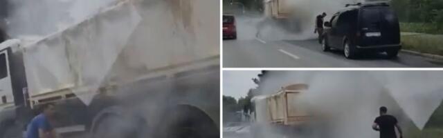 (VIDEO) Drama kod Krušika: Zapalio se kamion!