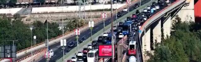 Drama na Gazeli, saobraćaj u smeru ka Nišu POTPUNO PARALISAN: Zapalio se autobus, HITNE SLUŽBE NA TERENU!
