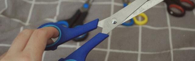 Nećete potrošiti ni dinar: Ovako sami možete naoštriti makaze za 3 minuta