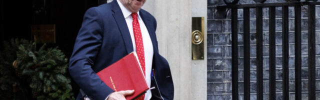 Хили: Фаражу се не може веровати за националну безбедност због става о Украјини