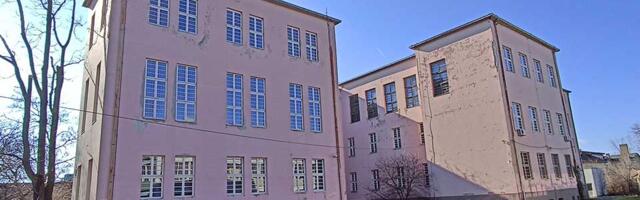 Godinu dana posle obećanja o kvalitetnijim uslovima za obrazovanje urušio se plafon u školi