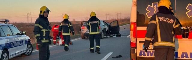 DVOJICA POVREĐENIH NA REANIMACIJI! Detalji teške saobraćajke na Zrenjaninskom putu: Zadobili višestruke povrede, prizor s mesta nesreće je JEZIV (VIDEO, FOTO)