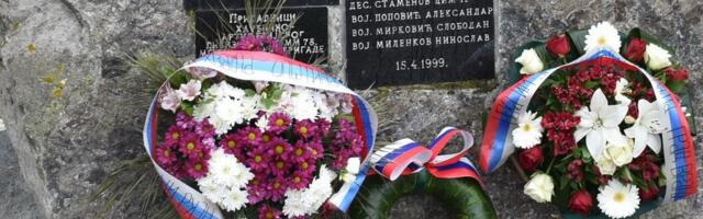 NEKA SEĆANJA NA NJIH TRAJU ZAUVEK! Godišnjica pogibije sedmorice pripadnika 78. motorizovane brigade (FOTO)