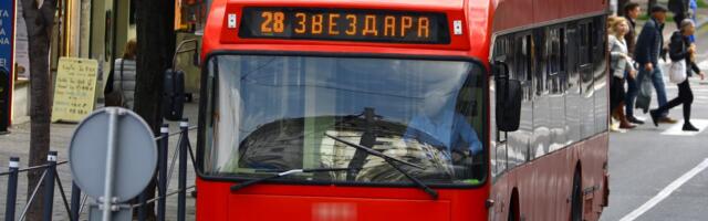 Nezabeleženo! Starac zapamtio vozača koji mu nije otvorio vrata prevoza na Slaviji, pa ga pretukao na Zvezdari