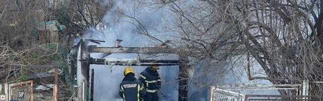 (VIDEO) Nebo gori: Strašni snimci požara u fabrici kod Inđije