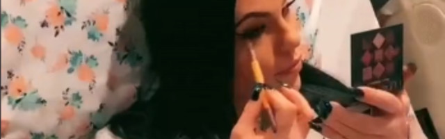 Šminkala se u toku porođaja: Snimak iz porodilišta koji je izazvao burne reakcije (VIDEO)