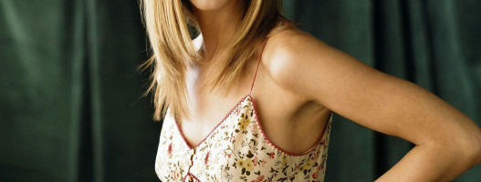 8 najatraktivnijih stajlinga Jennifer Aniston iz 90-ih, koji su popularni i danas