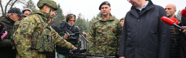 UČINIĆEMO SVE DA NAŠA VOJSKA BUDE JOŠ SNAŽNIJA Vučić: Uzavrela geopolitička i regionalna situacija nije laka, popuna vojske bolja nego pre