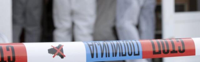 "ZOVI POLICIJU, UBO ME JE NOŽEM!" Jezivi detalji pokušaja ubistva DVE žene u Odžacima: "Polio ju je BENZINOM, u ruci je držao upaljač!"