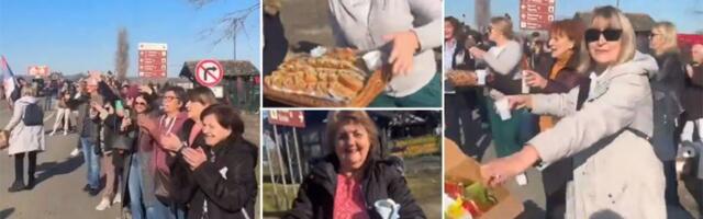 Studenti u Maradiku dočekani kao oslobodioci (VIDEO)