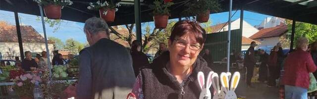 FOTO: Mala pijaca u Zrenjaninu uoči Uskrsa – šta smo sve našli na tezgama