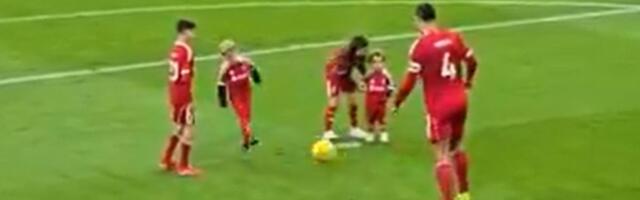 Da srce prepukne, deca tragično preminulog Dioga Žote gostovala na Enfildu, a potez Van Dajka oduševio je sve!