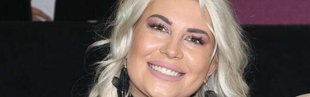 ZVANIČNO GOSPOĐA PETROVIĆ! Kuma objavila prvu fotografiju sa DEINOG VENČANJA, svi gledaju u njen PRSTEN na ruci! (FOTO)